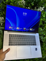 Load image into Gallery viewer, Hp Zbook firefly 15G8 core i7/11th/16gb/512SSD