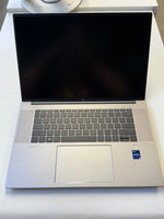 Load image into Gallery viewer, Hp Zbook firefly 15G8 core i7/11th/16gb/512SSD