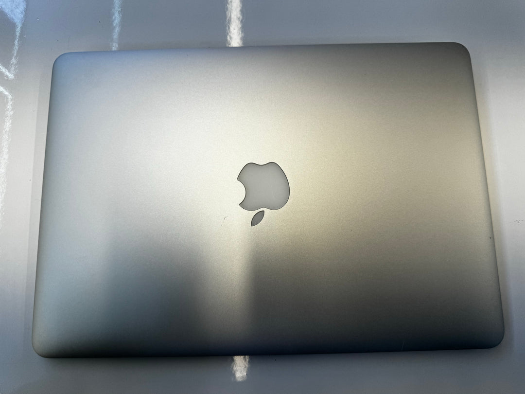 Macbook Air 1466 Core i5/8gb/256SSD