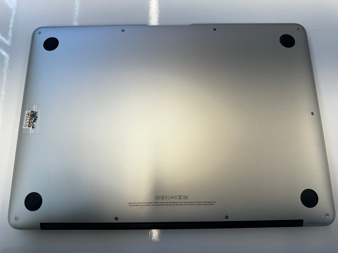 Macbook Air 1466 Core i5/8gb/256SSD