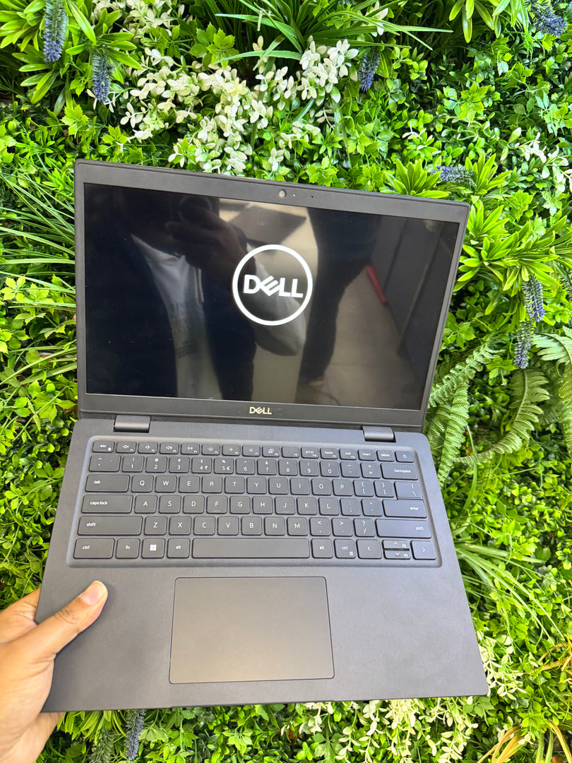Dell Latitude – 11th Gen Intel Core i5, 16GB RAM, 256GB SSD (Model 3420)