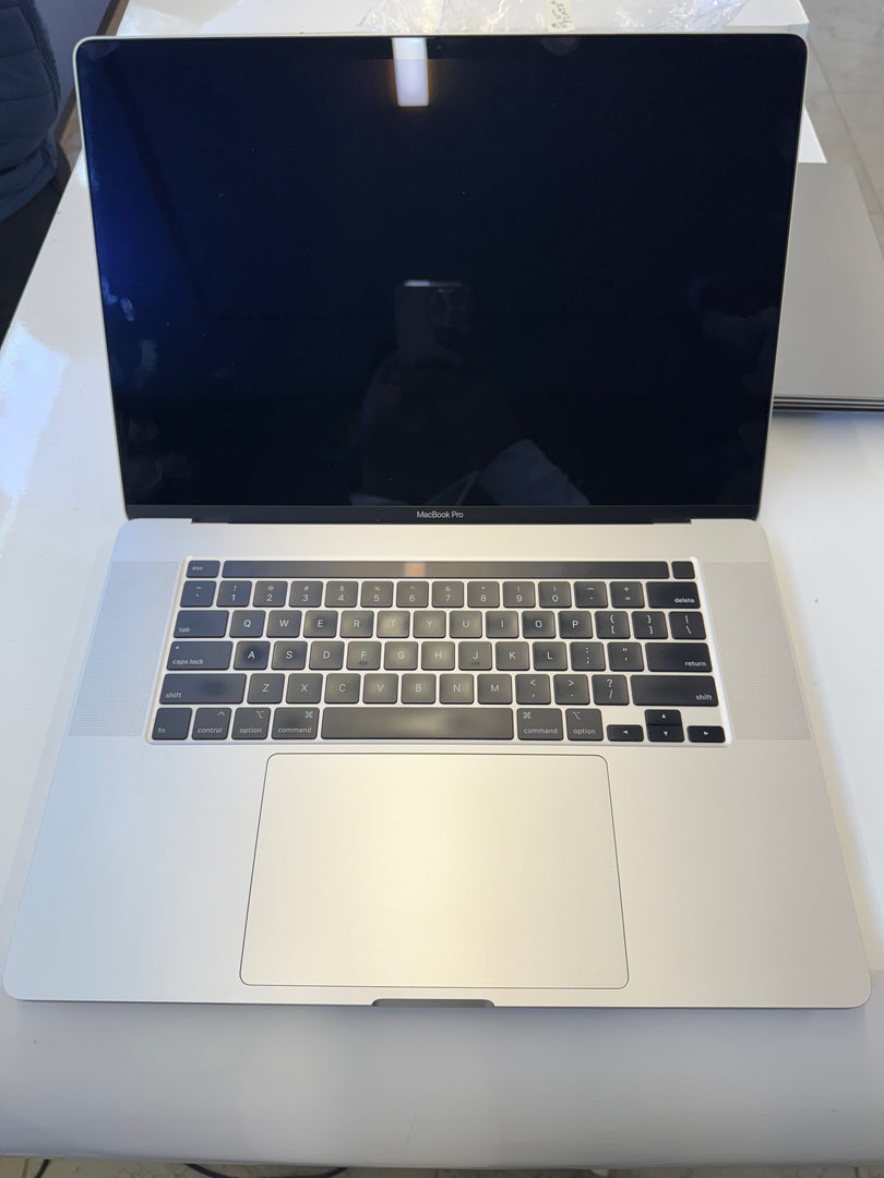 Apple MacBook Pro – Intel i7, 16GB RAM, 512GB SSD (Model 1707)