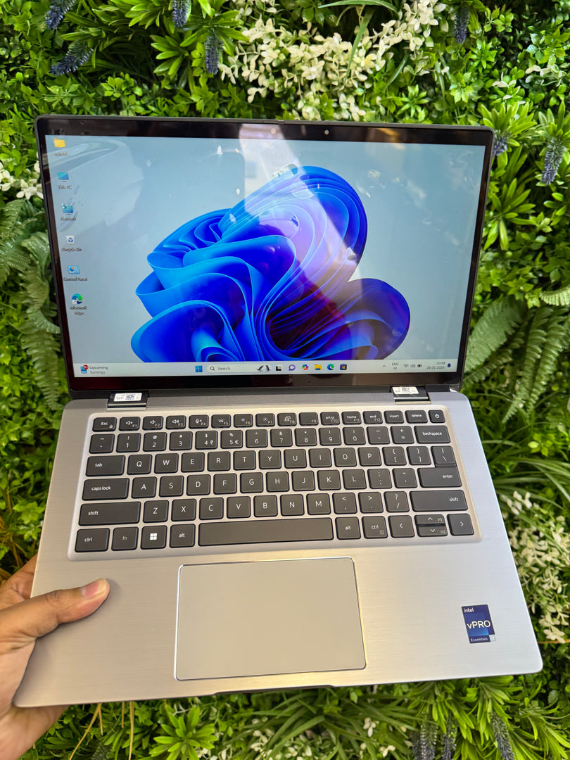 Dell Latitude 2 in 1 – 11th Gen Intel Core i5, 16GB RAM, 512GB SSD (Model 7420)