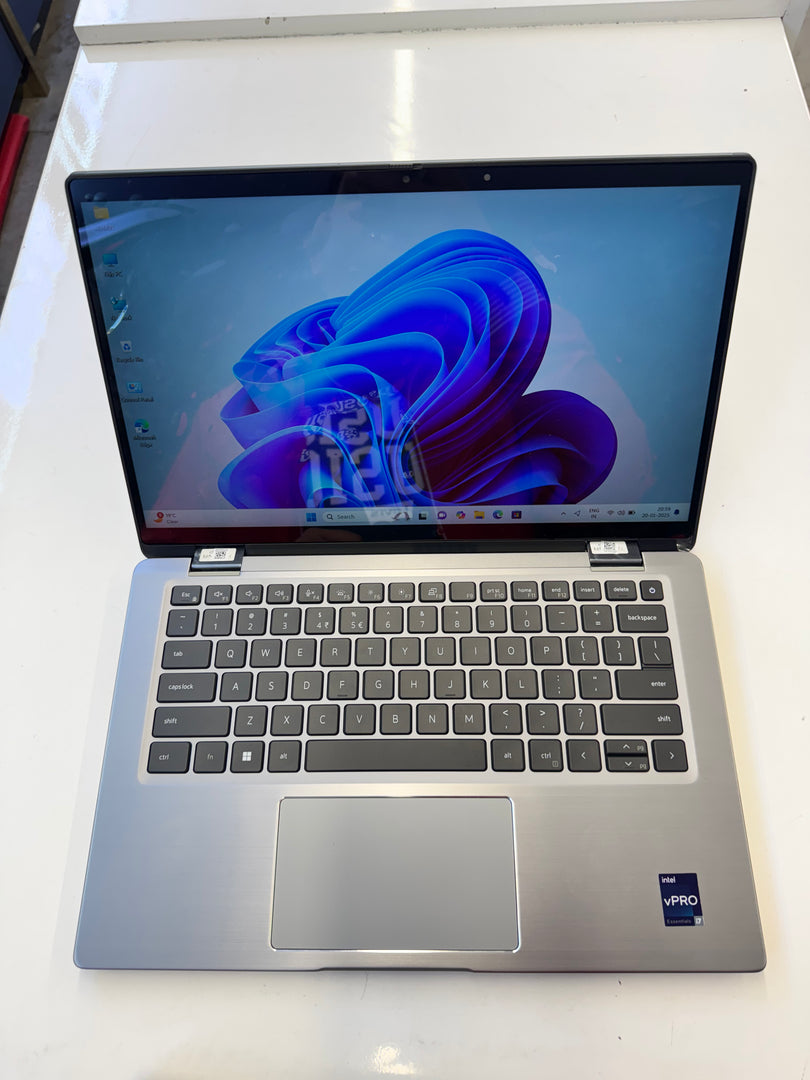 Dell Latitude 2 in 1 – 11th Gen Intel Core i5, 16GB RAM, 512GB SSD (Model 7420)