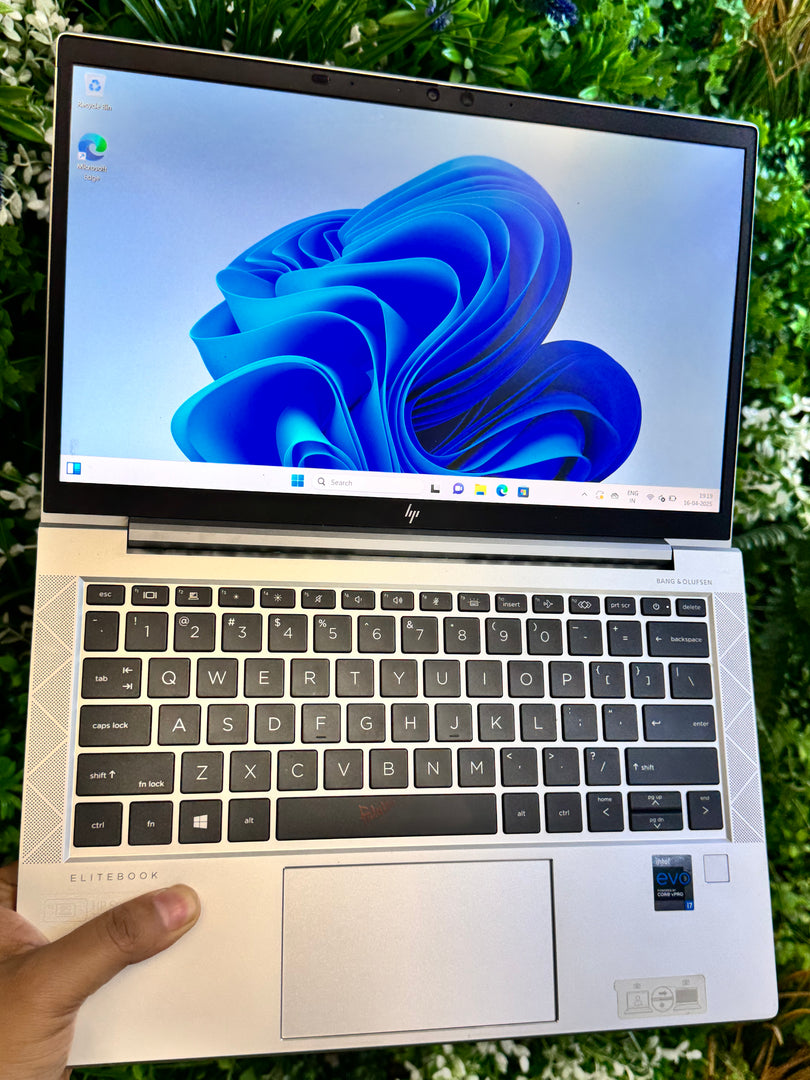 Hp Elitebook 830G8 Core i7/11th/16gb/256SSD