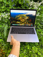 Load image into Gallery viewer, Apple MacBook Air – Intel i5, 8GB RAM, 256GB SSD (Model 1932)
