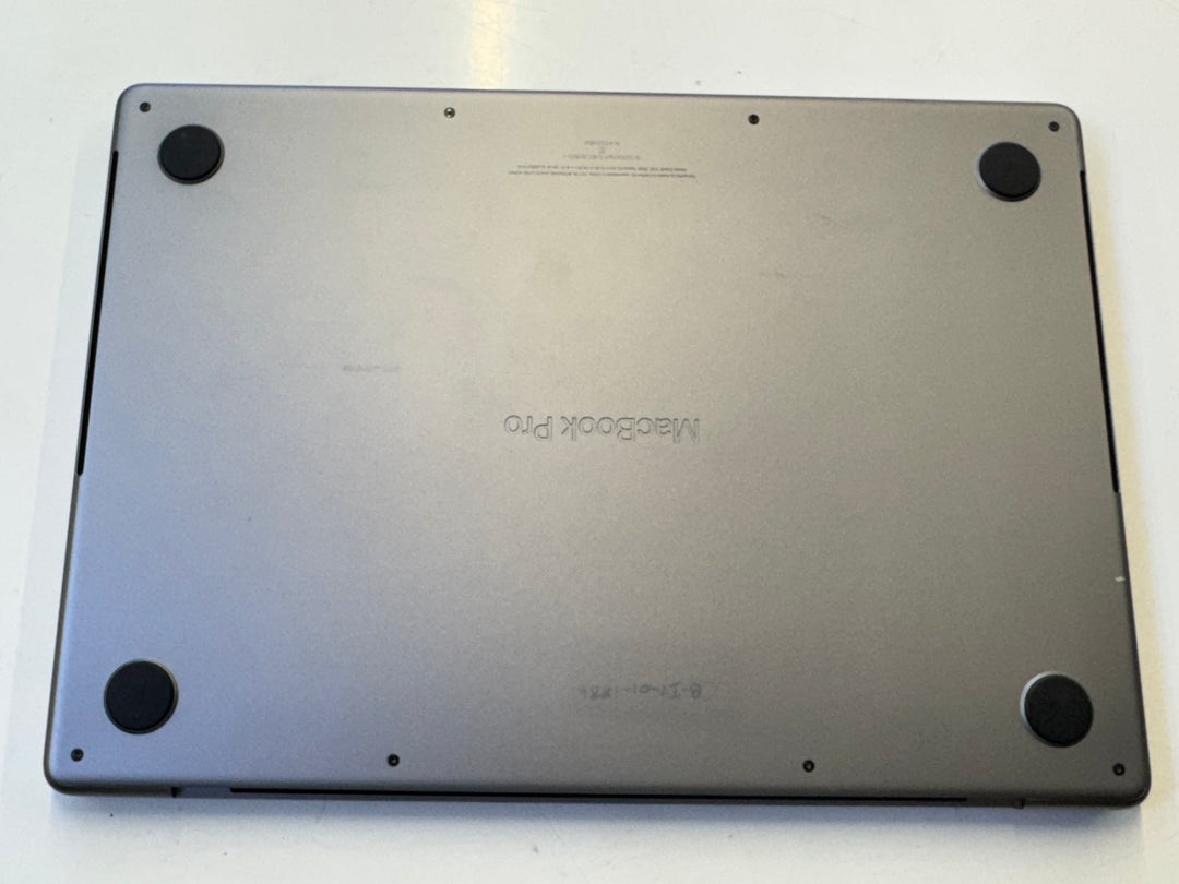 Macbook Pro 2442 M1/16gb /512GBSSD 14 INCHES