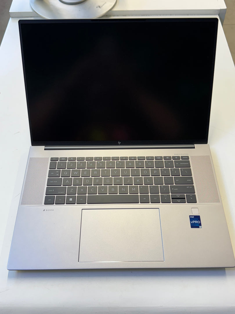 Hp Zbook firefly 15G8 core i7/11th/16gb/512SSD