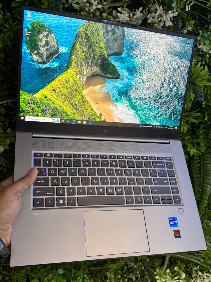 Hp zbook studio G8 Core i7/11th/32gb/512gbSSD/4gb Nvidia graphics