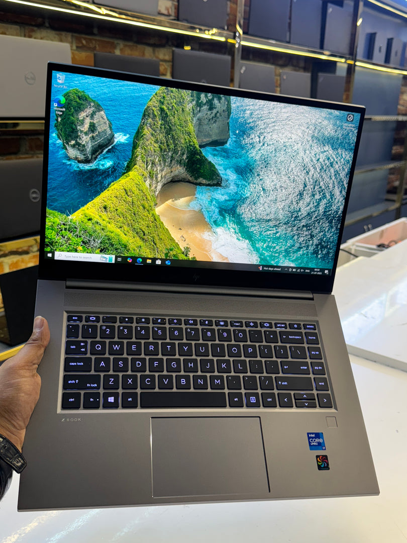 Hp Zbook studio G8 Core i7/11th/16gb/512SSD